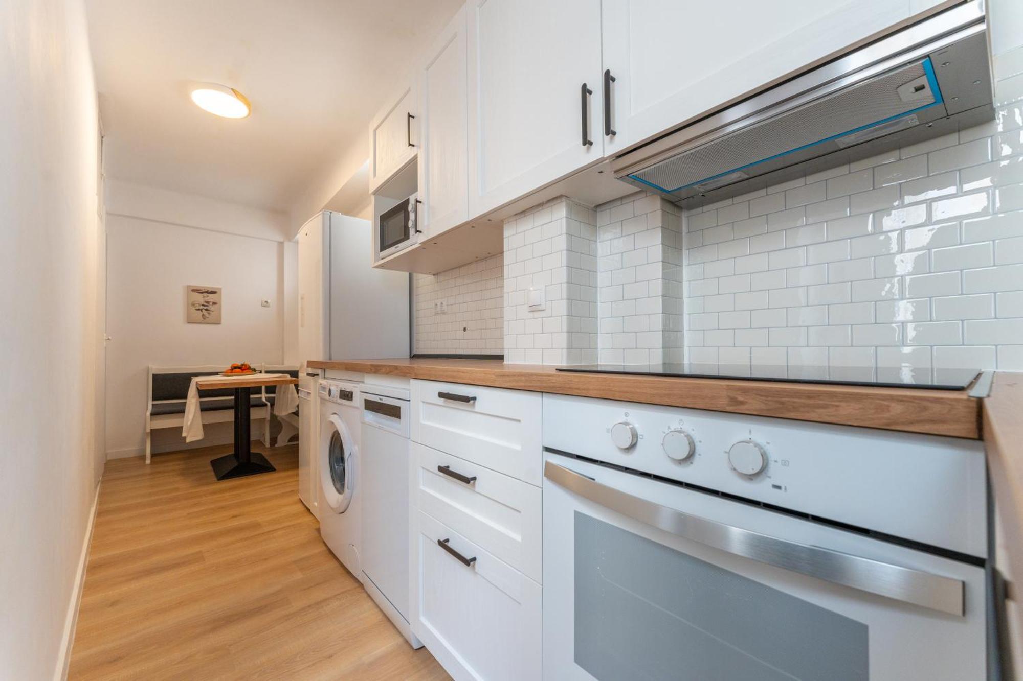 Ferienwohnung Malaga Lux Oasis - Modern 3Br, Fast Wifi, Smarttv Exterior foto